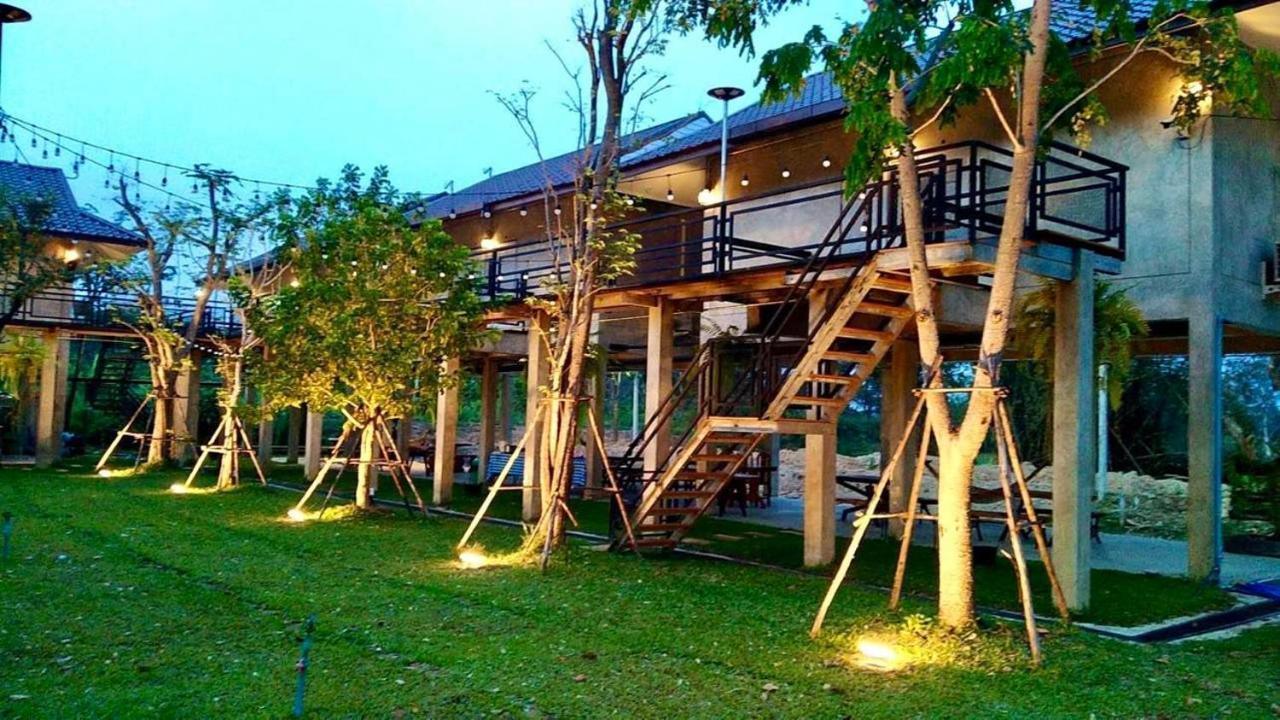 บ้านต้นไม้โฮมสเตย์อุทัยธานี Экстерьер фото