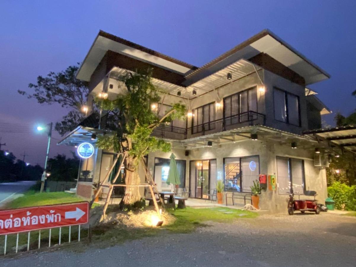 บ้านต้นไม้โฮมสเตย์อุทัยธานี Экстерьер фото
