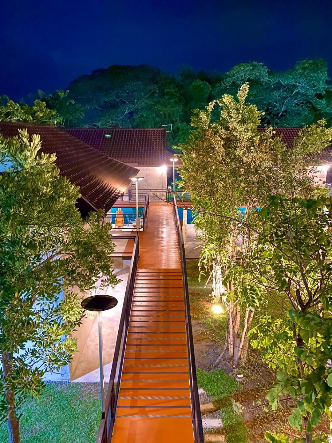 บ้านต้นไม้โฮมสเตย์อุทัยธานี Экстерьер фото